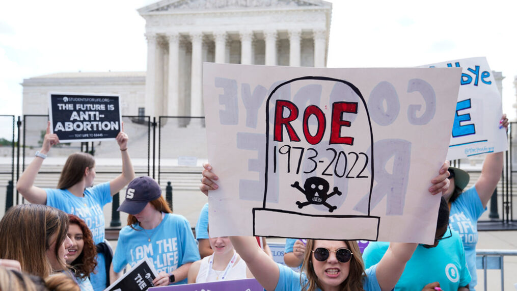 Roe jolts the midterms: 5 takeaways from the 2022 election midpoint